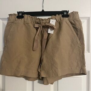 NWT Sz M Khaki Loft Shorts - Elastic Waistband & Tie Waist; 55% Linen 45% Rayon